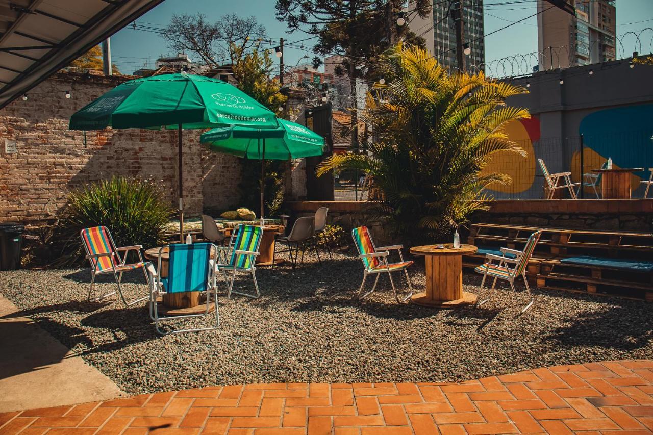 Social Hostel Cafe E Bar Куритиба Экстерьер фото